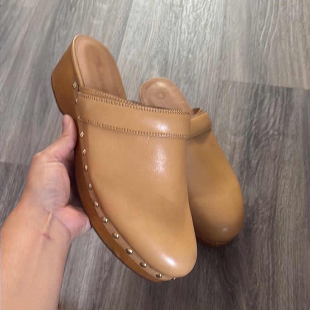 Madewell Tan Clogs Size 10.5 Women’s Classic Leather Mules